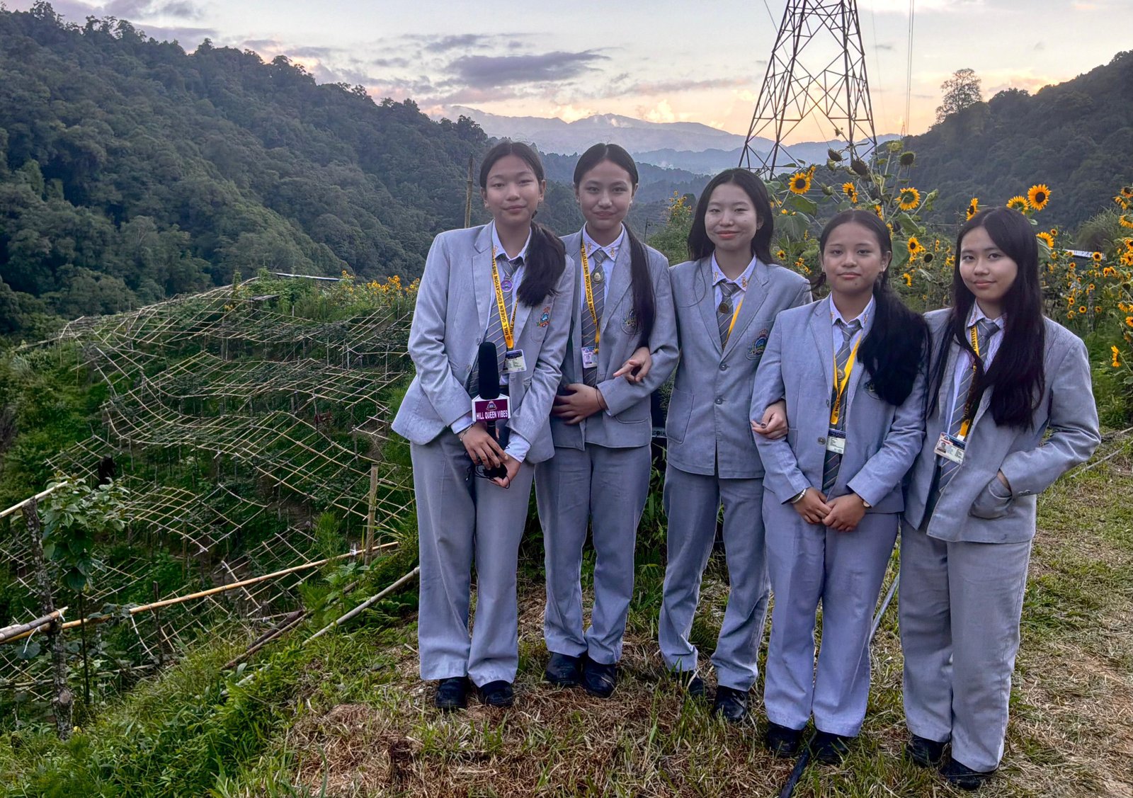 Classrooms doesn’t have always four walls- sometimes they have sunflower blooms and kiwi vines… (4)